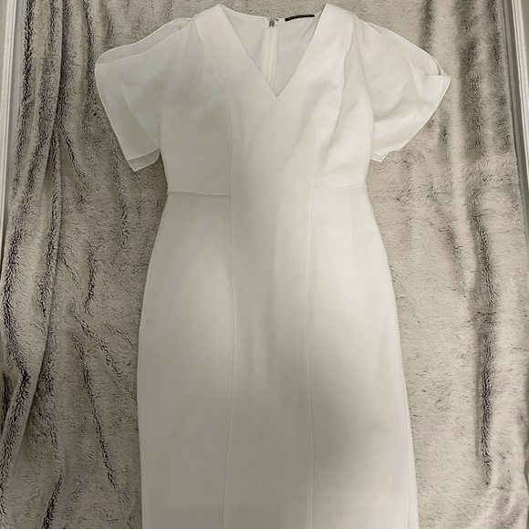 Elie Tahari Dresses & Skirts - Elie Tahari V-neck open sleeve dress